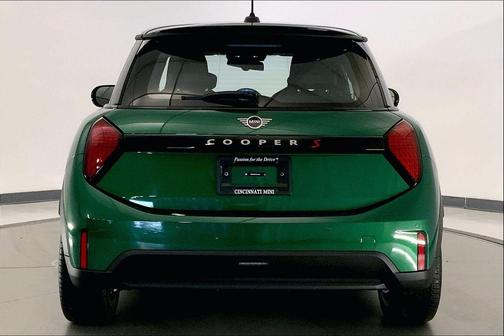 British Racing Green IV Metallic 2026 MINI Hardtop Cooper S