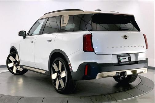 Nanuq White Metallic 2025 MINI Countryman Cooper S ALL4