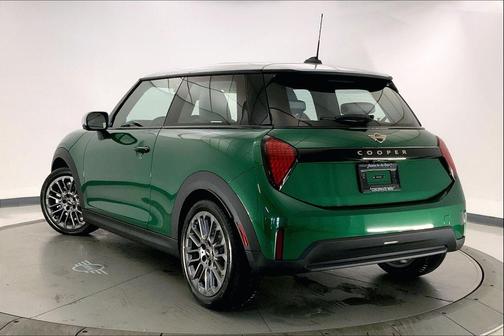 British Racing Green IV Metallic 2026 MINI Hardtop Cooper