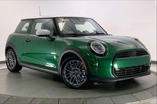 British Racing Green IV Metallic 2026 MINI Hardtop Cooper