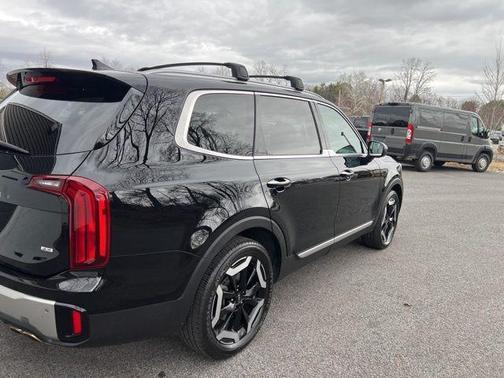 Ebony Black 2023 Kia Telluride S