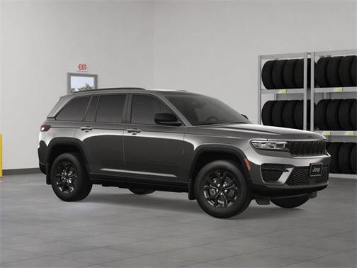 2025 Jeep Grand Cherokee Laredo