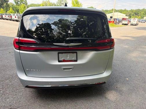 Silver Mist Clearcoat 2023 Chrysler Pacifica Touring-L