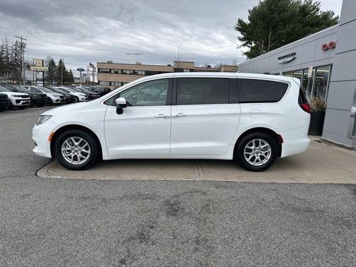 Bright White Clearcoat 2023 Chrysler Voyager LX
