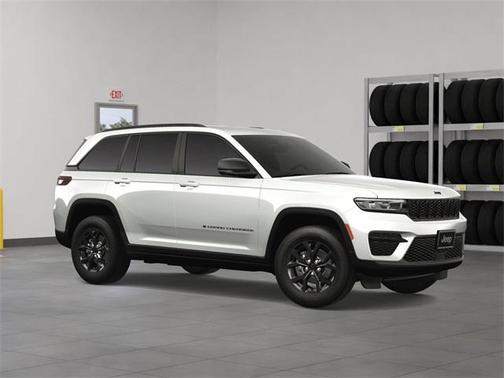 2025 Jeep Grand Cherokee Laredo
