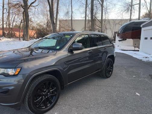 2020 Jeep Grand Cherokee Altitude