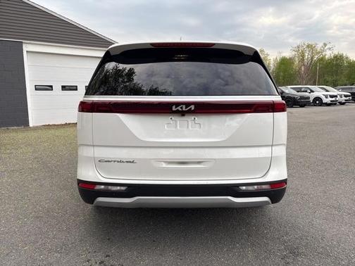 2022 Kia Carnival LXS