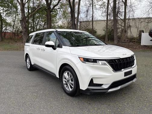 2022 Kia Carnival LXS