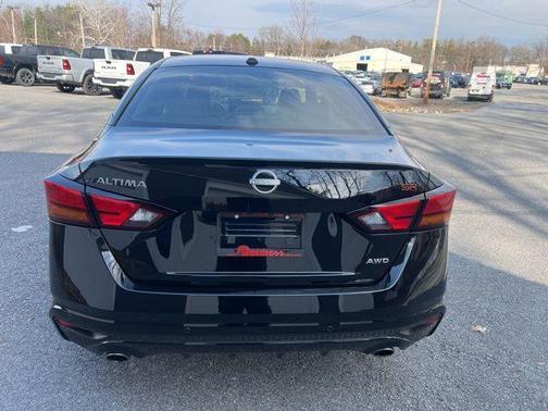 2024 Nissan Altima 2.5 SR