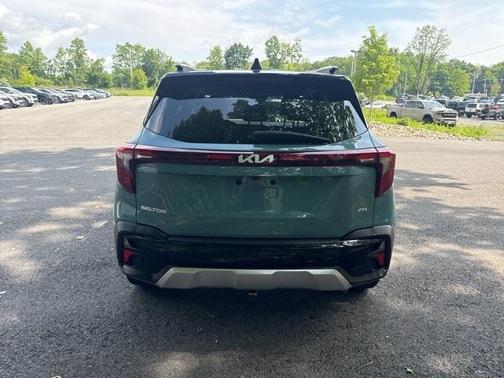 2024 Kia Seltos SX
