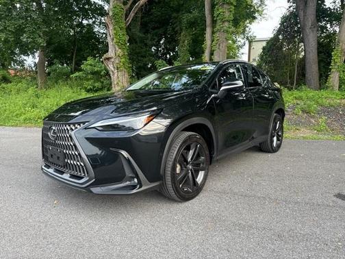 2022 Lexus NX 450h+ Luxury