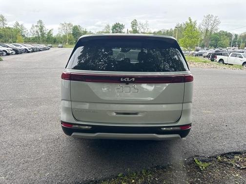 2022 Kia Carnival LXS