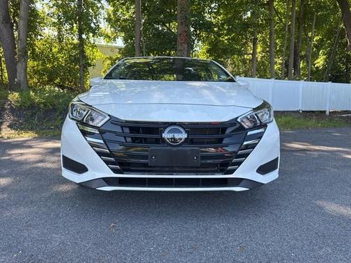 2023 Nissan Versa 1.6 SV
