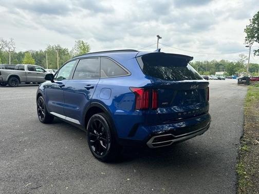 2022 Kia Sorento SX