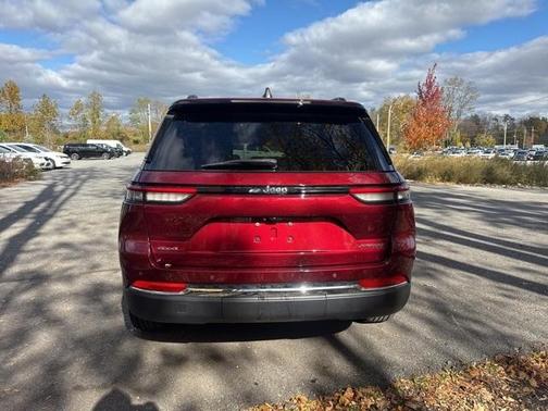 2023 Jeep Grand Cherokee Laredo