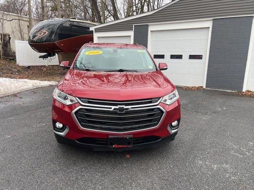 Cajun Red Tintcoat 2020 Chevrolet Traverse LT Cloth