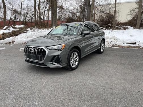 2022 Audi Q3 45 S line Premium
