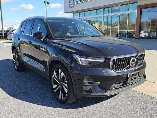 2025 Volvo XC40 Plus