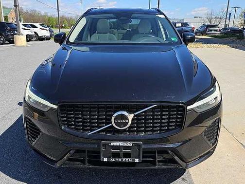 2025 Volvo XC60 Plus