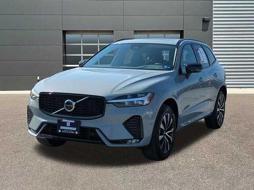 2025 Volvo XC60 Plus