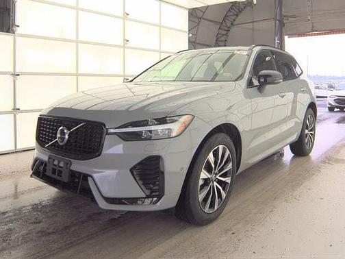 2025 Volvo XC60 Plus