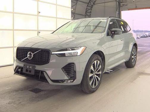 2025 Volvo XC60 Plus