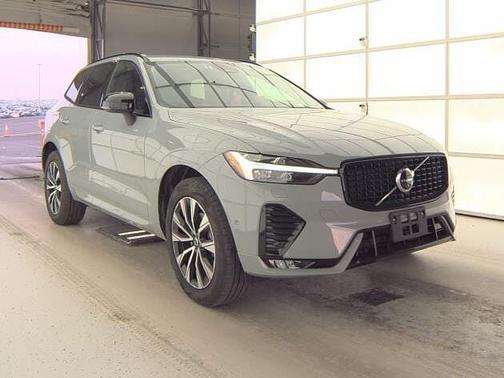 2025 Volvo XC60 Plus