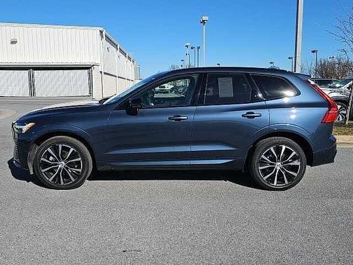 2025 Volvo XC60 Plus