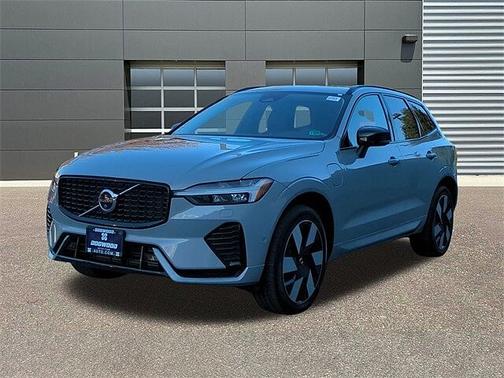 2025 Volvo XC60 Plus