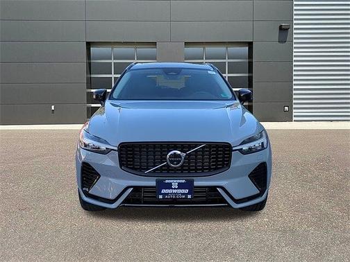 2025 Volvo XC60 Plus