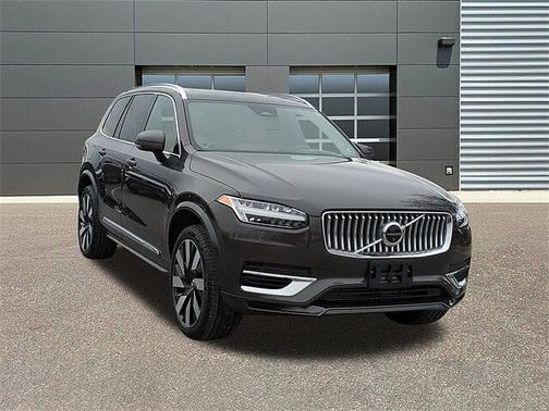 2024 Volvo XC90 T8 Ultimate Bright 7-Seater