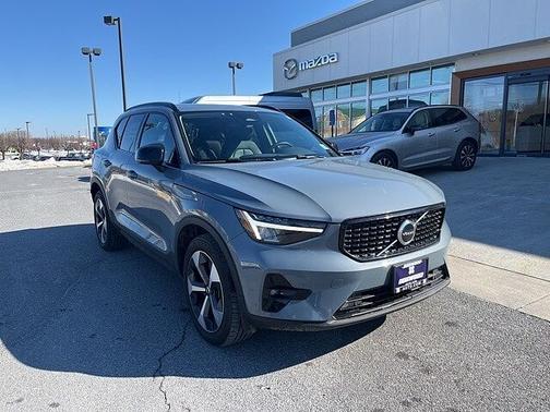 2023 Volvo XC40 Plus