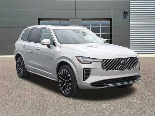 Silver Dawn 2025 Volvo XC90 Plus