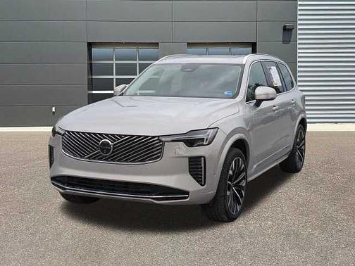 Silver Dawn 2025 Volvo XC90 Plus
