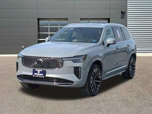 Vapour Grey 2025 Volvo XC90 Plus