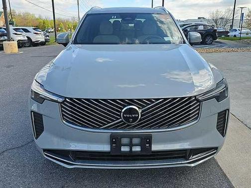 Vapour Grey 2025 Volvo XC90 Plus