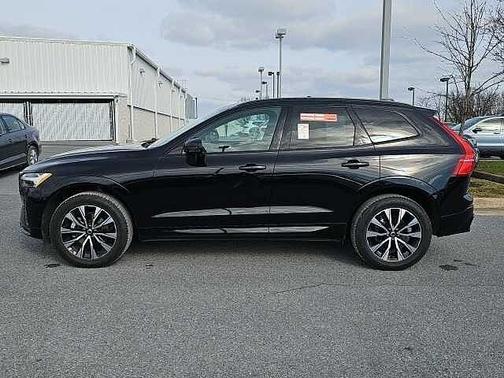 2025 Volvo XC60 Core