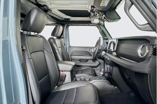 2024 Jeep Wrangler 4-Door Sahara 4x4