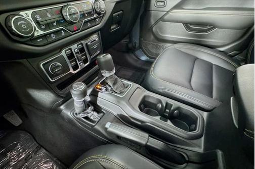 2024 Jeep Wrangler 4-Door Sahara 4x4