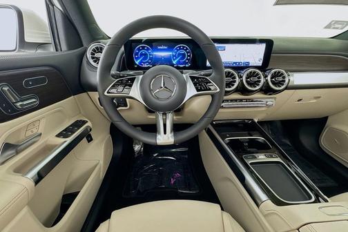 2025 Mercedes-Benz EQB 300 4MATIC