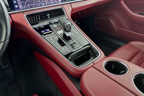 2023 Porsche Panamera GTS