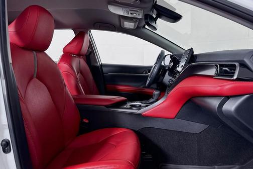 2024 Toyota Camry Hybrid SE