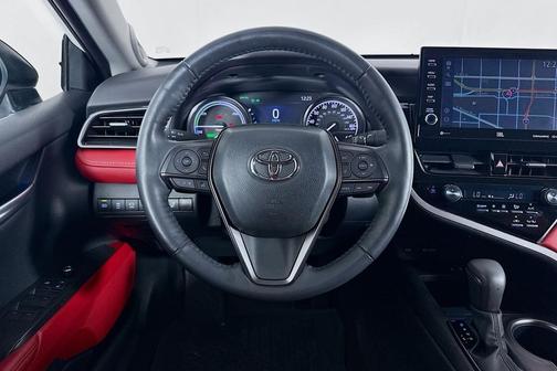2024 Toyota Camry Hybrid SE