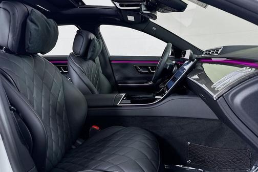 MANUFAKTUR Night Black Magno 2026 Mercedes-Benz S-Class S 580e 4MATIC