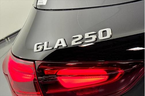 2025 Mercedes-Benz GLA 250 Base