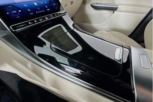 2025 Mercedes-Benz GLC 350e Base