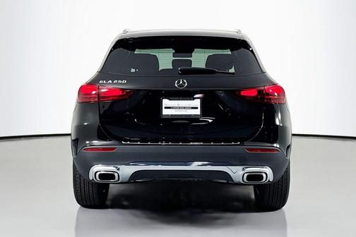 Night Black 2026 Mercedes-Benz GLA 250 4MATIC