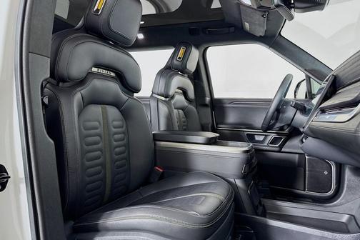 2023 Rivian R1S Adventure