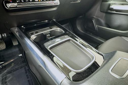 2025 Mercedes-Benz GLB 250 Base