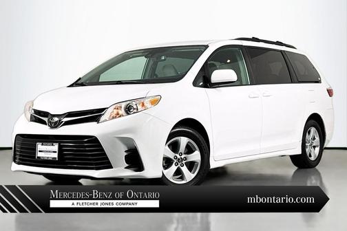 2019 Toyota Sienna LE
